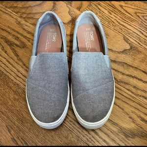 Toms Shoes